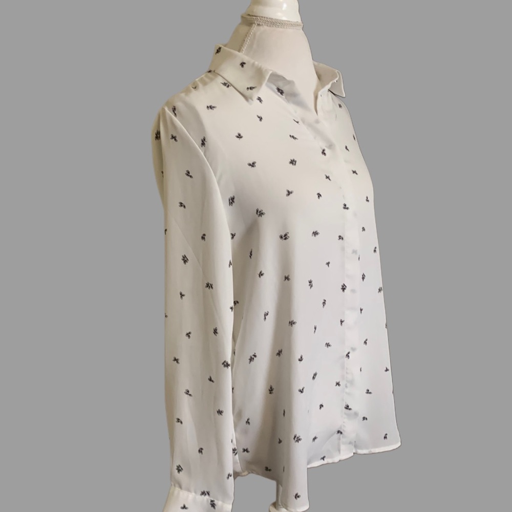 H&M black and white Floral button down shirt - Picture 3 of 10